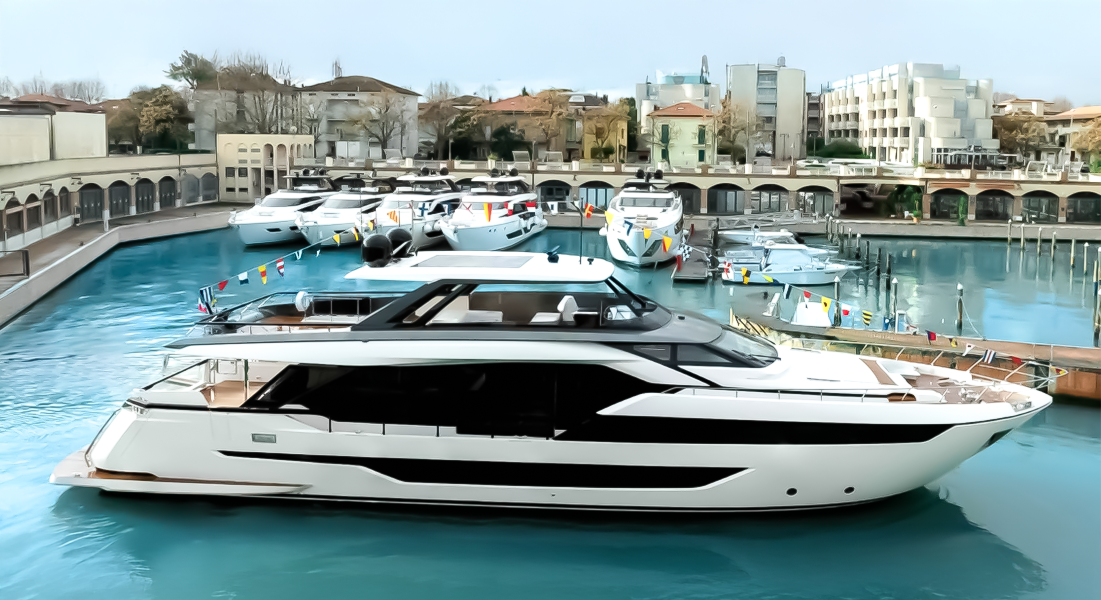Ferretti Yachts 940: Innovazione widebody sul mare