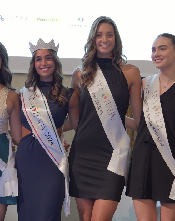 L’Italia paesaggistica, artigianale, culturale e gastronomica, un incontro entusiasmante contornato dalla straordinaria bellezza delle nostre Miss, per il “Premio Piccolo Comune 2025”.
