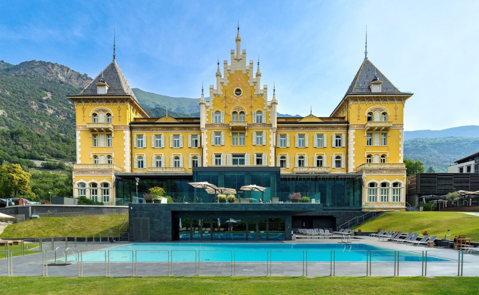 Un premio prestigioso a Roma ed un grande successo al Grand Hotel Billia di Saint Vincent per Barbara Castellani